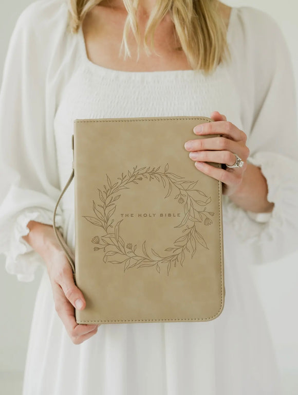 Wreath Bible Case
