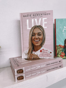 Live: Sadie Robertson